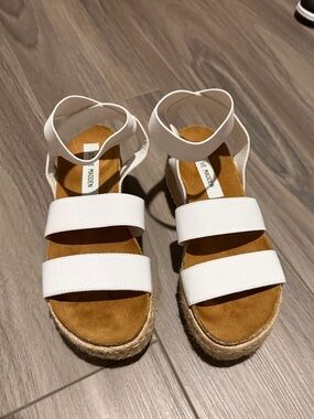 Steve Madden White Platform Espadrille Sandals with Triple Straps